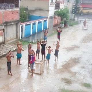 MUSIC PLAY